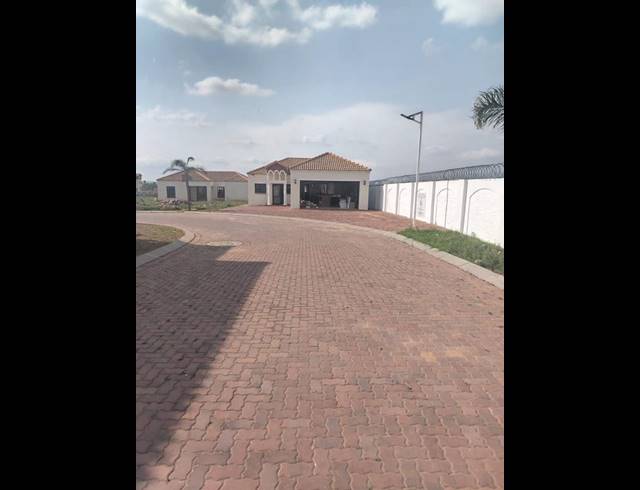 LAND FOR SALE IN KLIPPOORTJIE